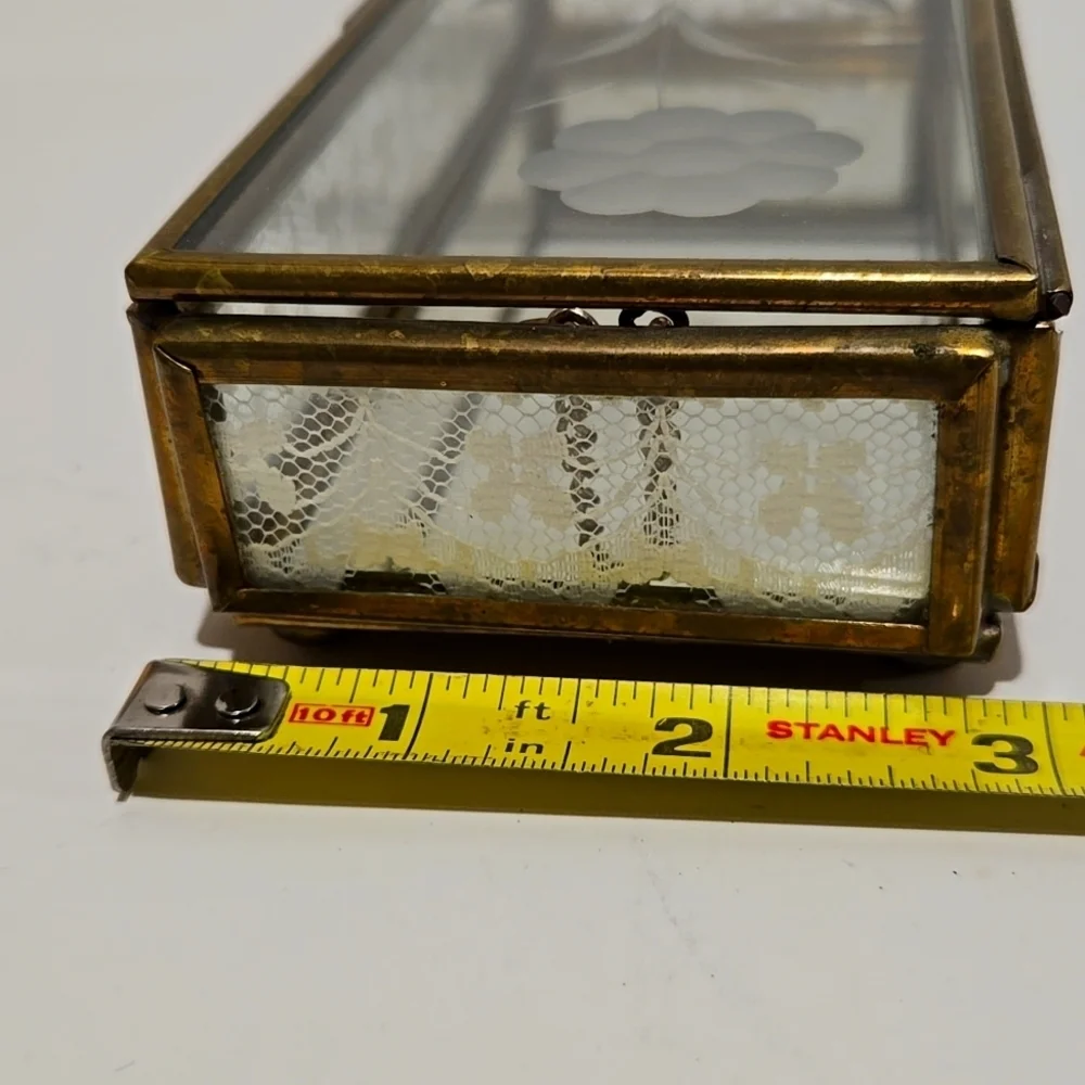 Artisan vintage etched